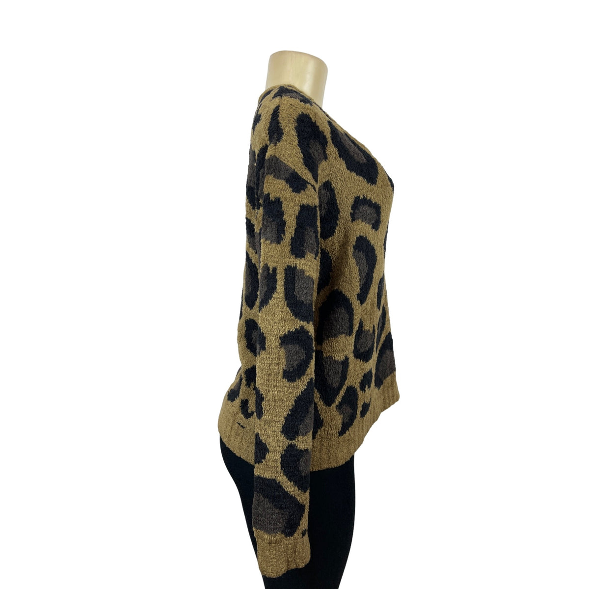 BCBG Maxazria Women's Leopard Print Round Neck Long Sleeve Sweater Sz M