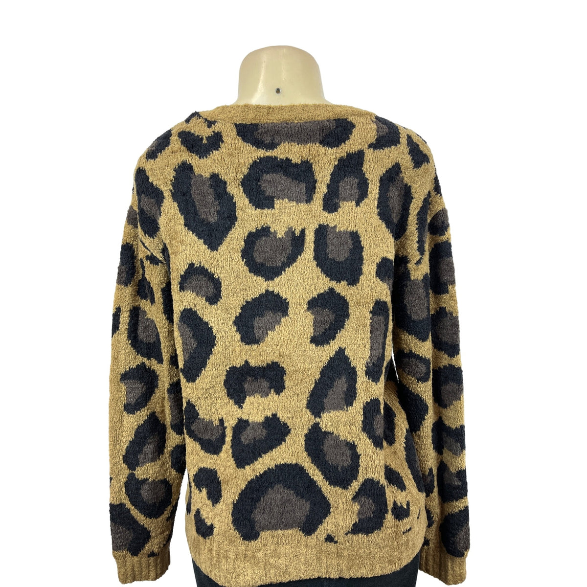 BCBG Maxazria Women's Leopard Print Round Neck Long Sleeve Sweater Sz M