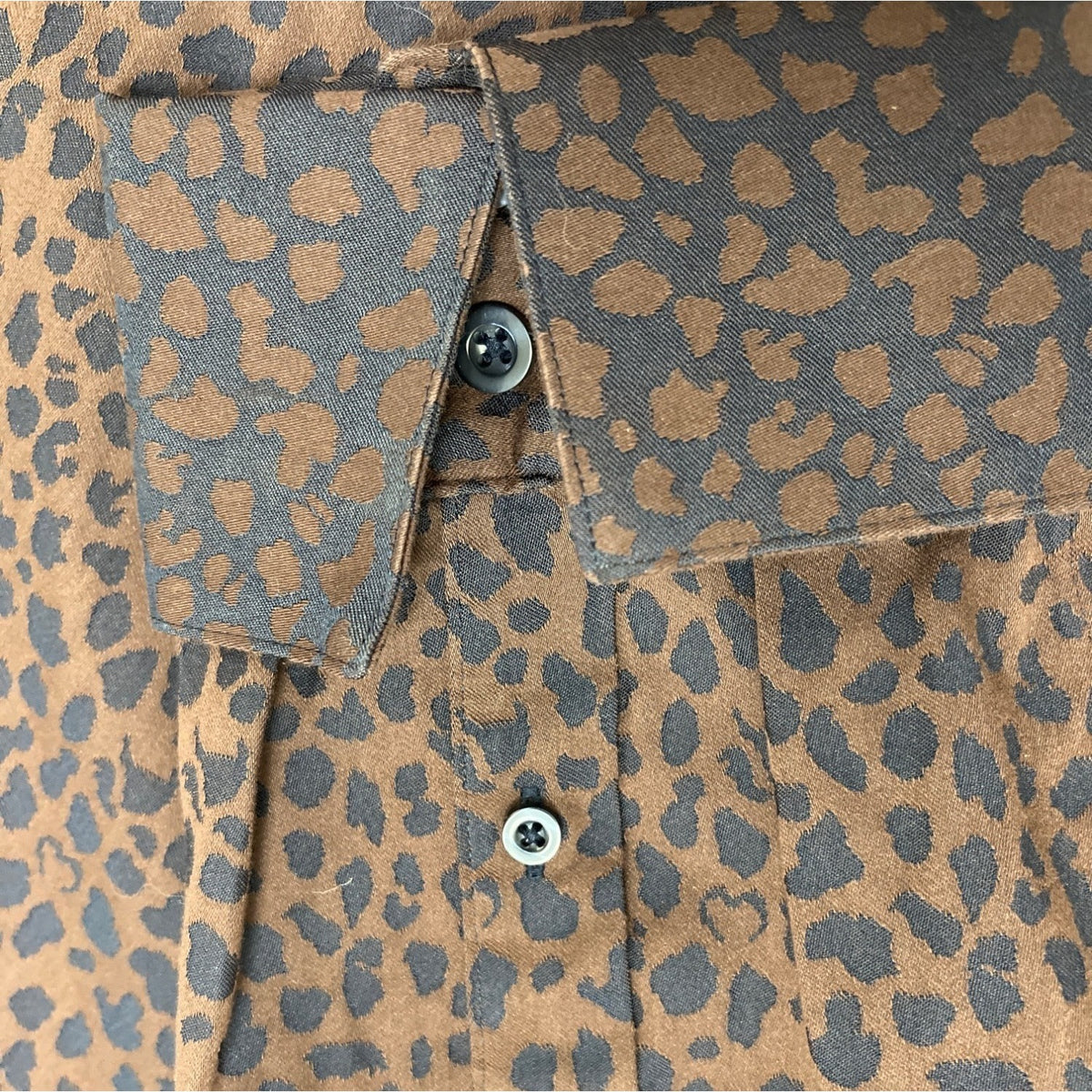 Chicos Women's Leopard Print Button-Up No-Iron Chic Stretch Fit Shirt Sz 3 - New