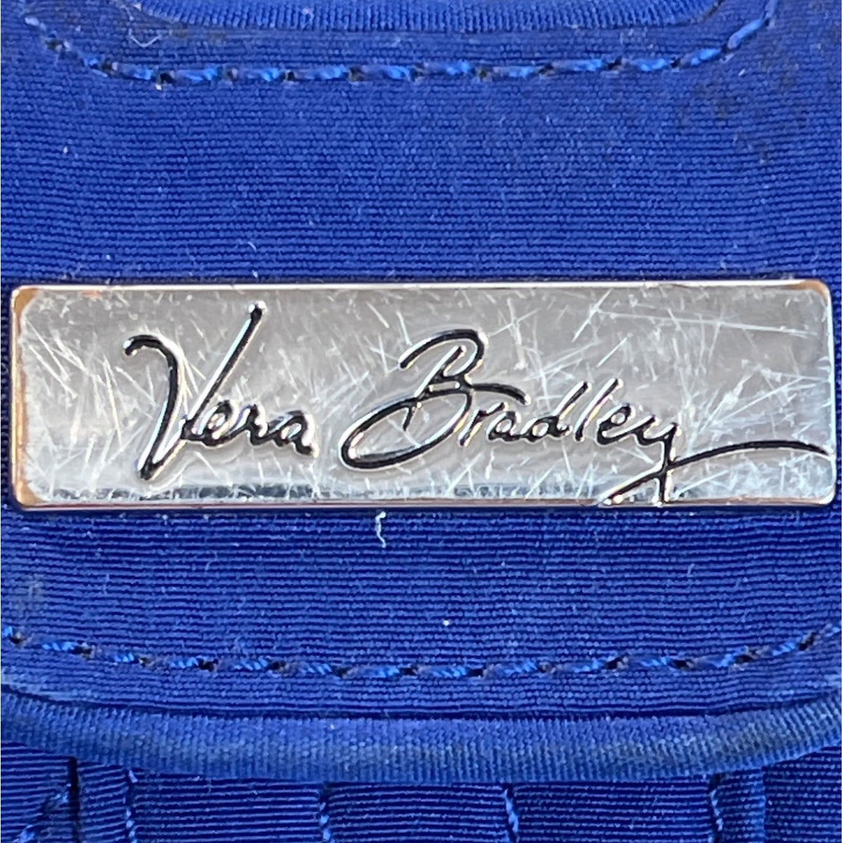 Vera Bradley Women's Blue  Silvertone Metal Kiss Lock Quilted Wallet Sz M