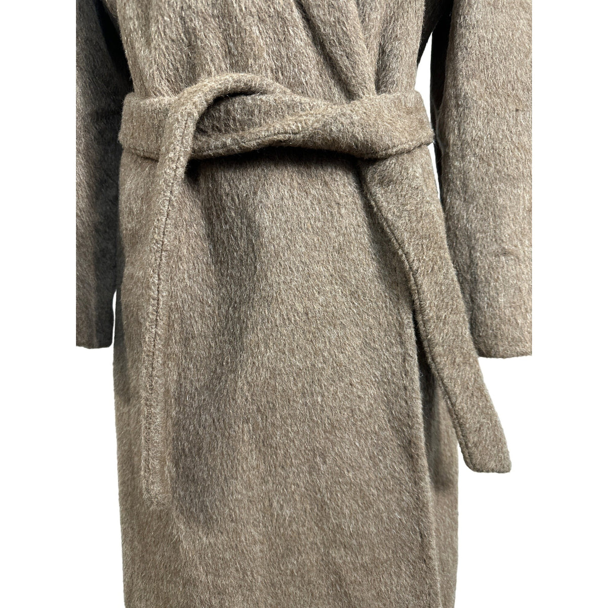 Regal De Montagnac Women's  Beige Notched Lapel Long Coat