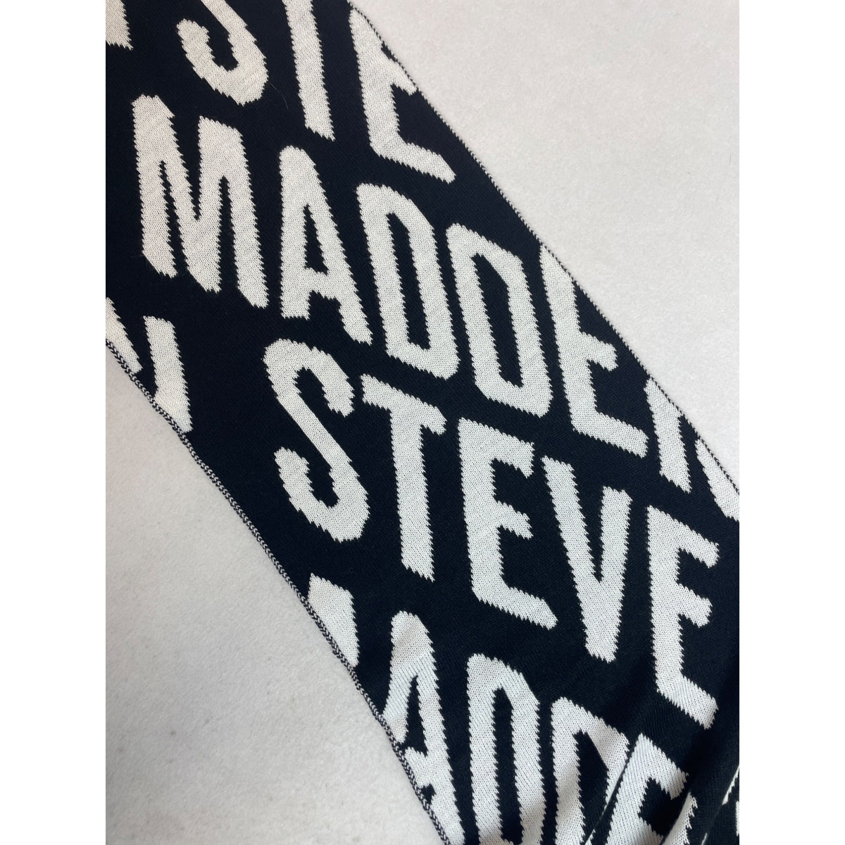 Steve Madden Monogram Black And White Women One Size Scarf New