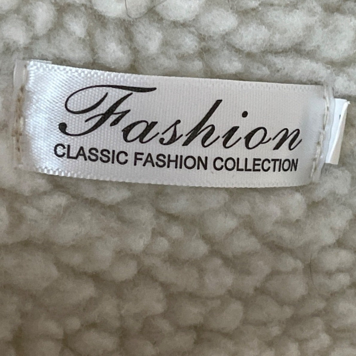 Classic Fashion Collection Women's White Lined Teddy Jacket Sz M