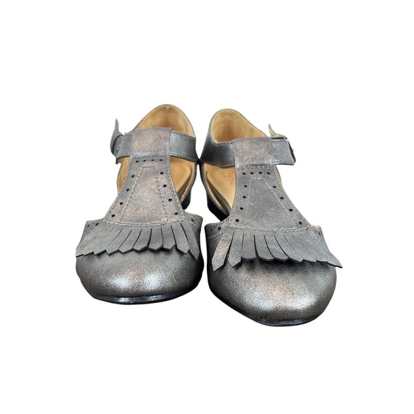 Naturalized Womens Pewter Silver Fringe Flat Shoes Side Buckle Strap Sz 7M - New