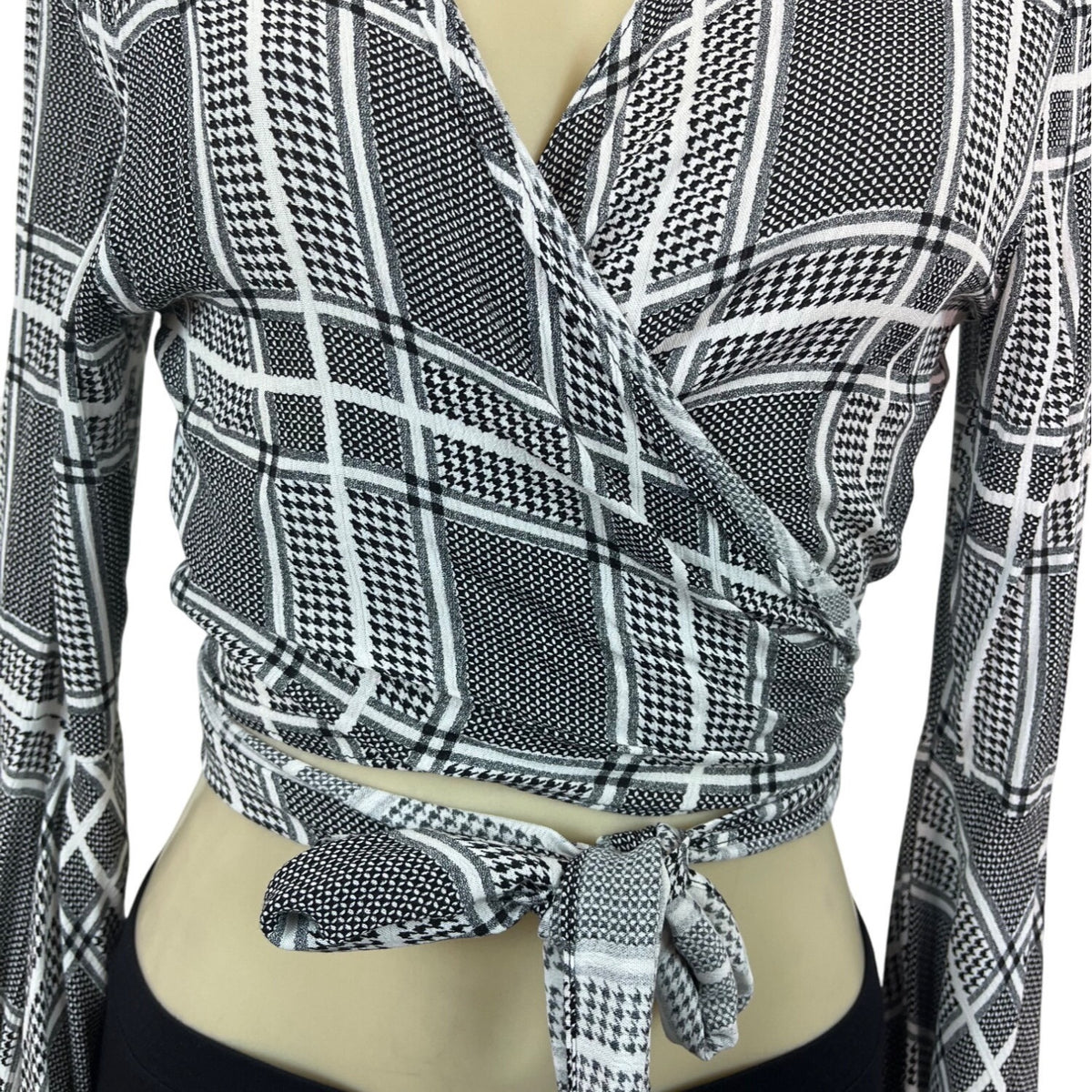 Audrey 3+1 Womens Black & White Tartan Long Sleeve Wrap Crop Top Sz S - New